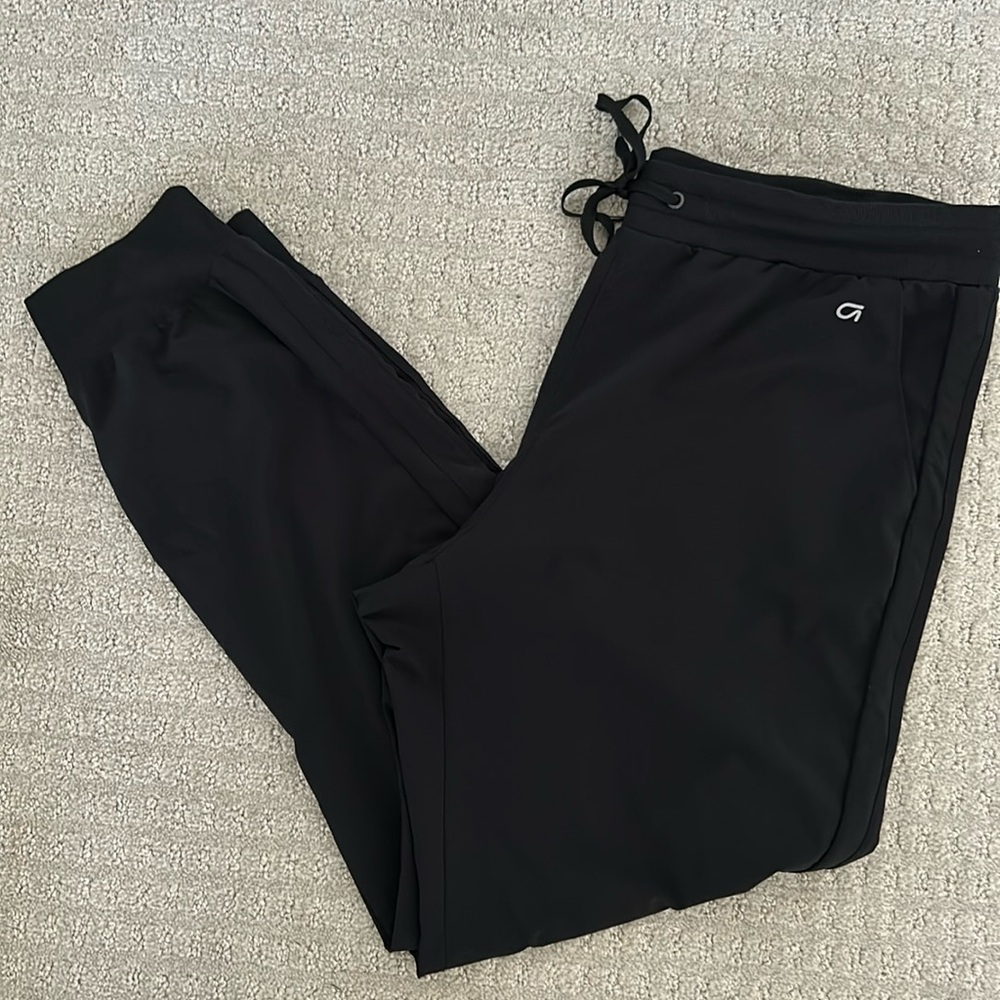 Gap lightweight joggers